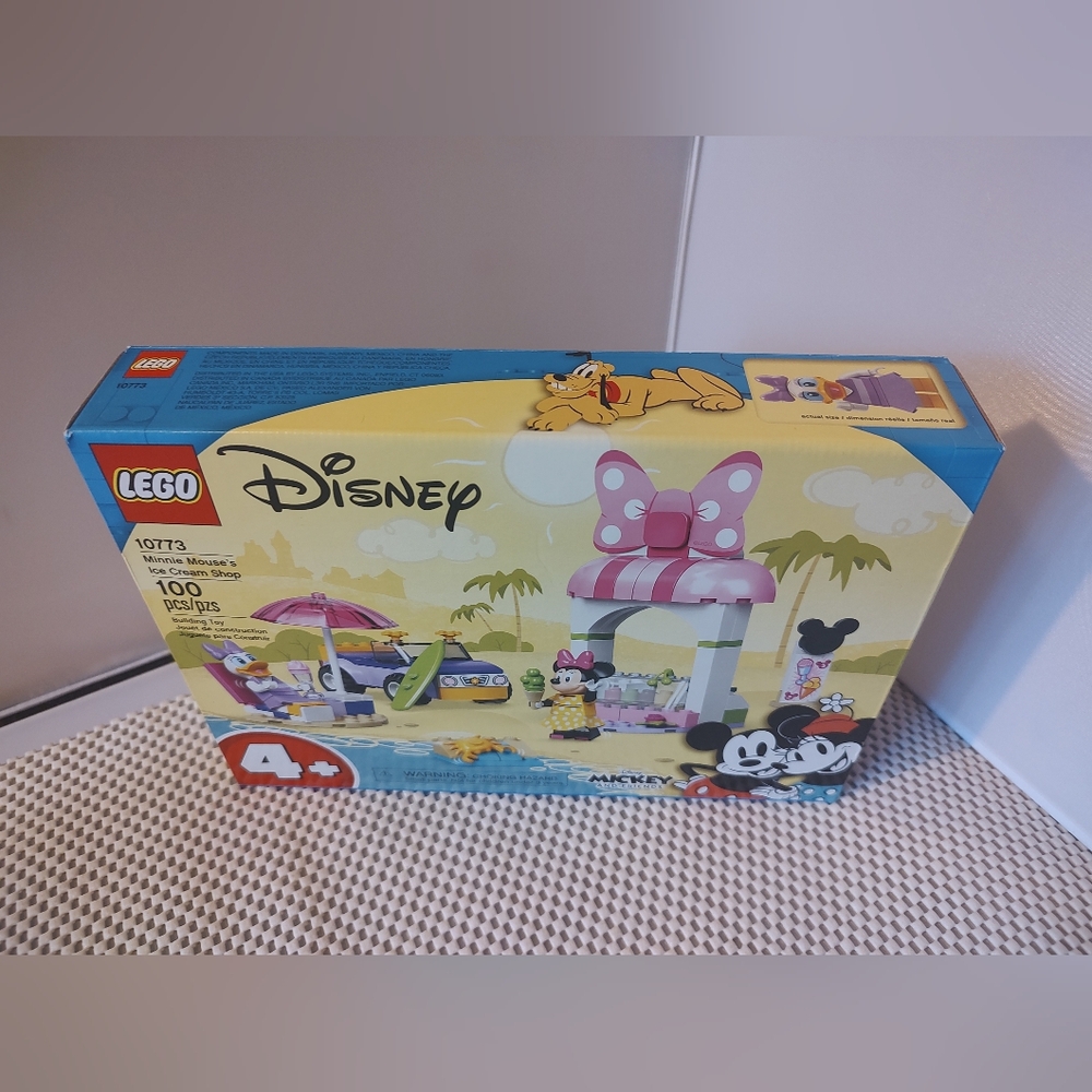 Lego 10773 Minnie Mouse's Ice Cream Shop NWT Building Toy Set - Picture 2 of 3